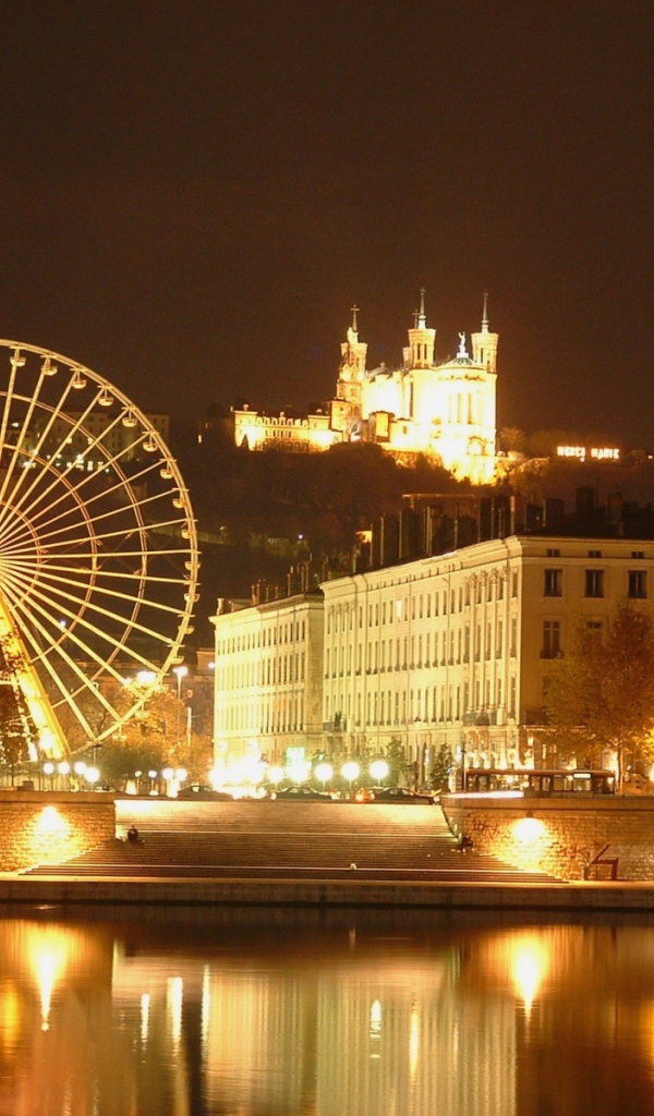 Колесо обозрения в городе Лион, Франция