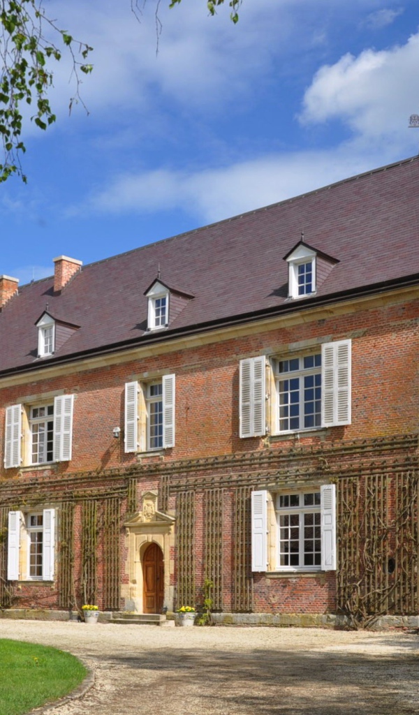 Старинное здание в провинции Шампань, Франция