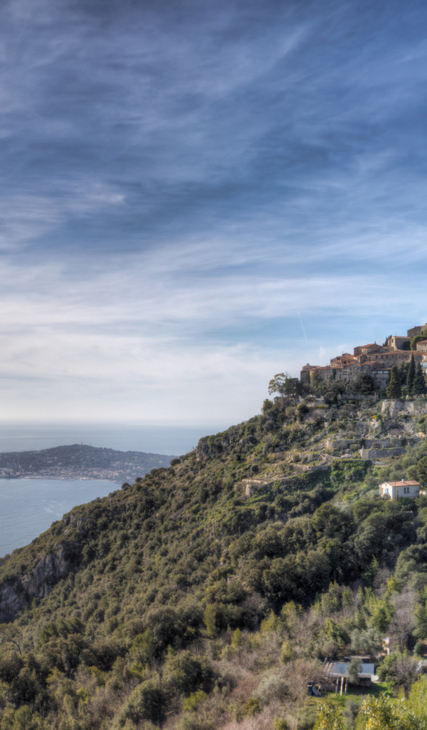 Дома на холме на курорте Эз, Франция