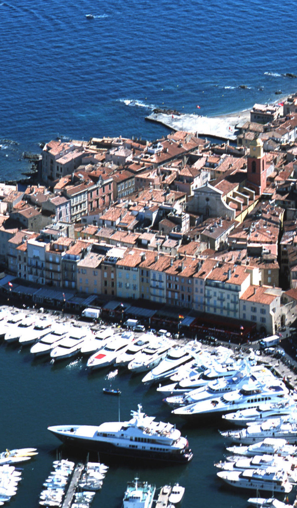 Город на курорте Сен-Тропе, Франция