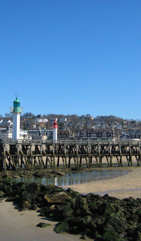 Причал на курорте Довиль, Франция