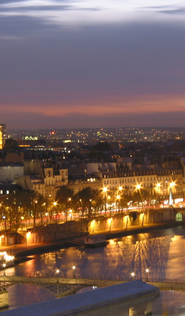 Ночные огни в Париже, Франция