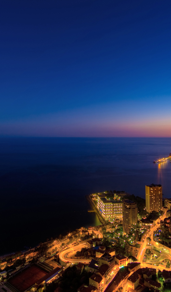 Ночь на Лазурном берегу, Франция