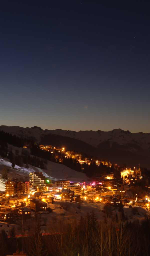 Ночь на горнолыжном курорте Куршевель, Франция