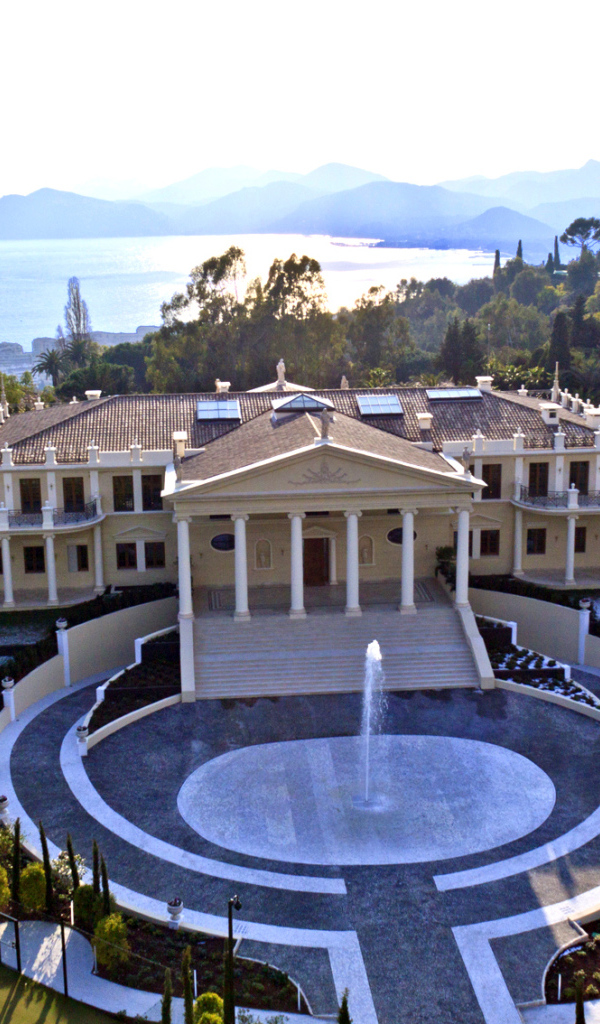 Дворец в Каннах, Франция