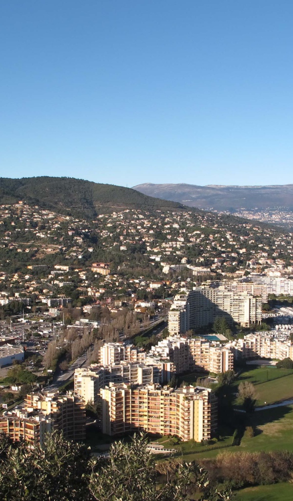 Панорама города на курорте Манделье ля Напуль, Франция