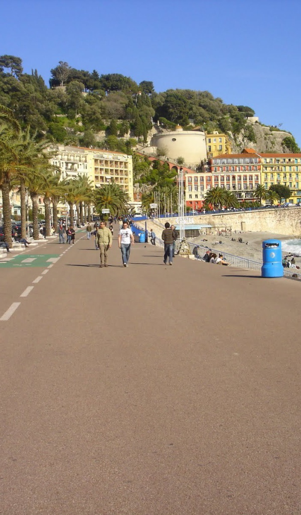 Набережная в городе Ницца, Франция