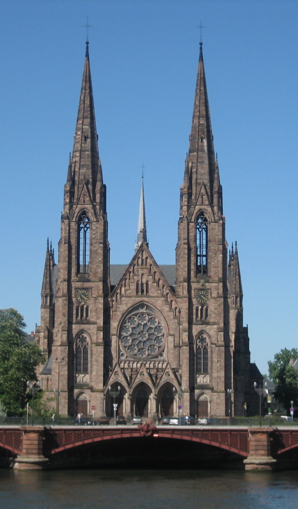 Река в городе Страсбург, Франция