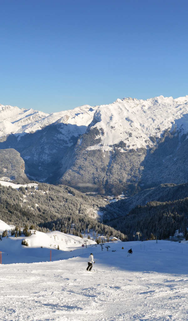 Лыжная трасса на горнолыжном курорте Самоен, Франция