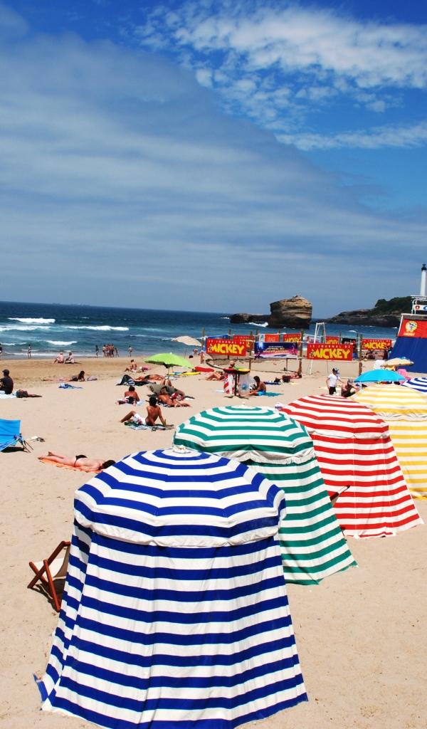 Пляж на курорте Биарриц, Франция