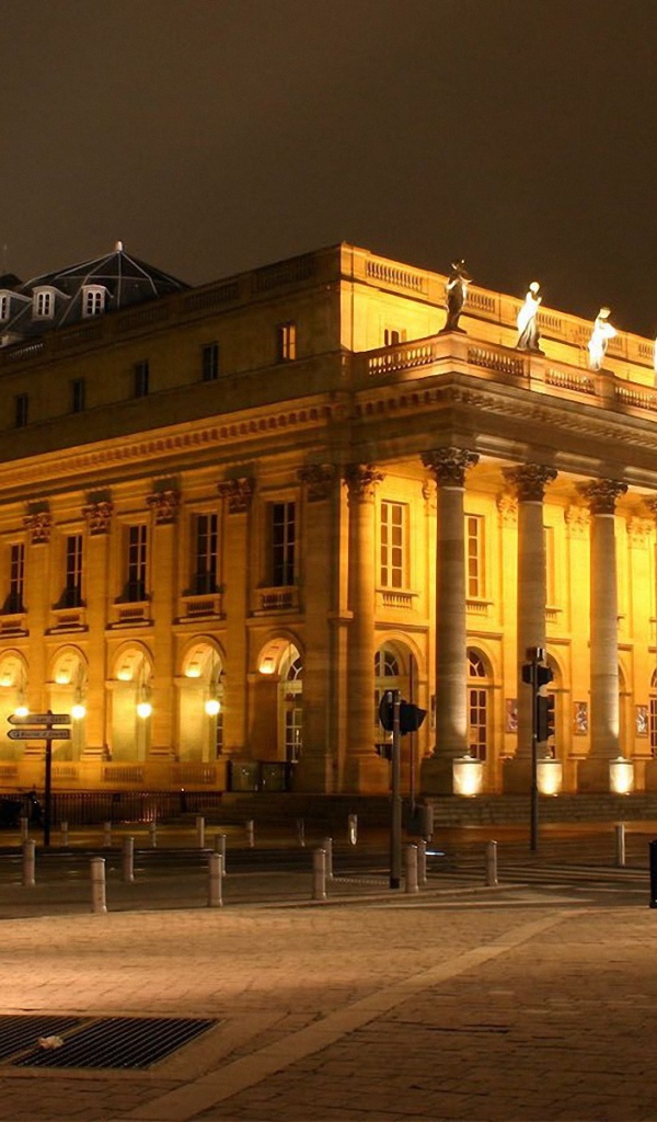 Театр в Бордо, Франция