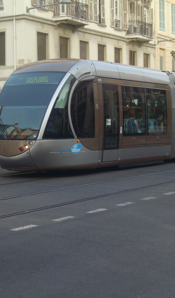 Трамвай в городе Ницца, Франция