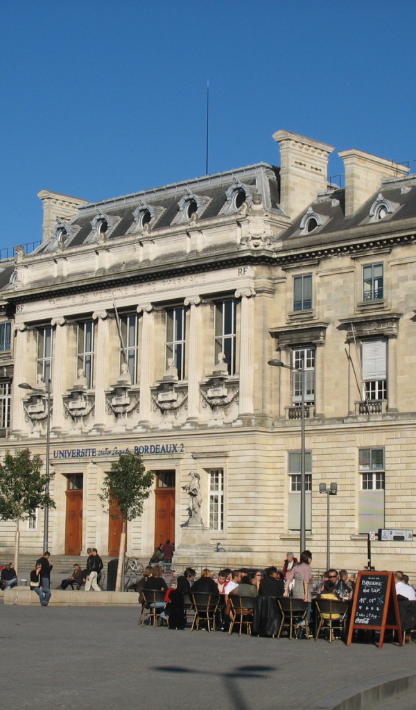 Университет в Бордо, Франция