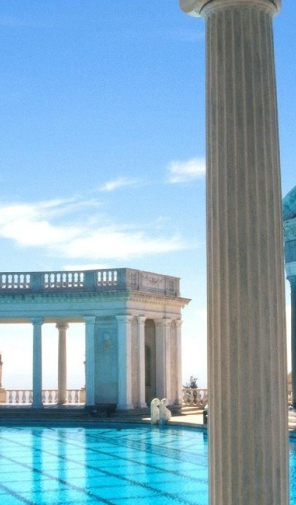 Бассейн в Афинах