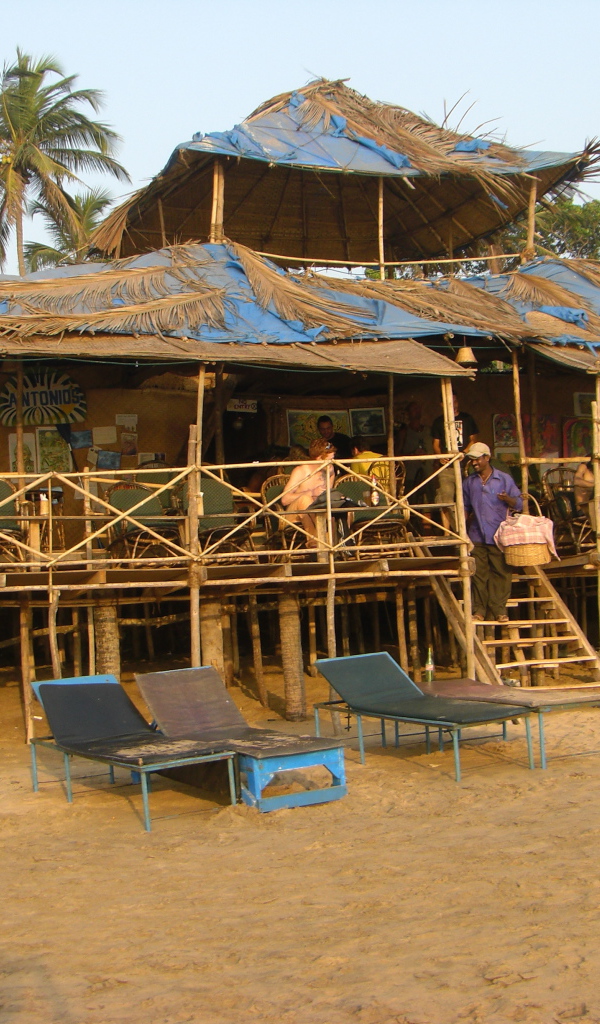 Пляжные домики в Анджуне