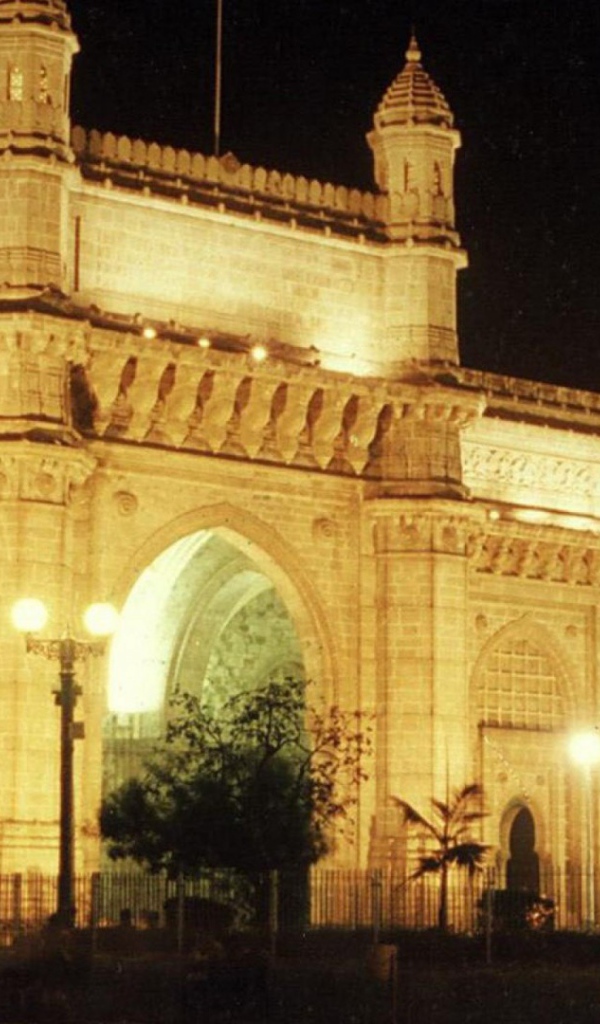 Здание на площади в Мумбае