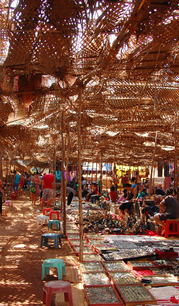 Рынок в Анджуне