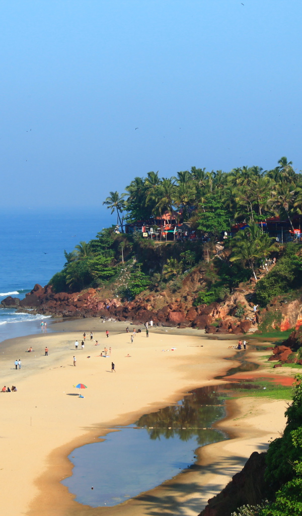 Отдых на пляже в Варкале