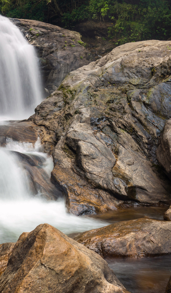 Маленькие водопады в Индии