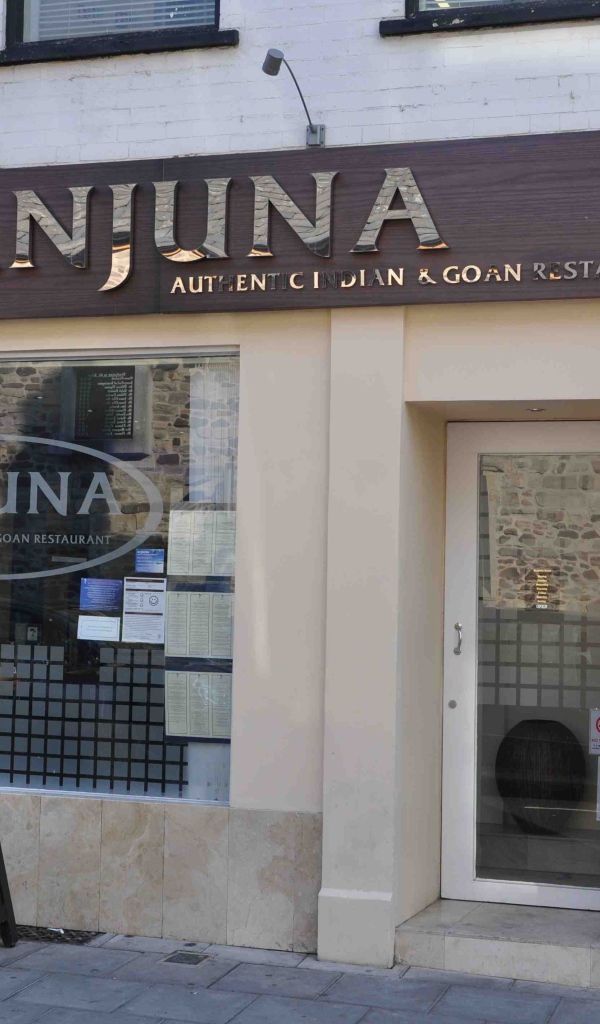 Прогулка по улицам Анджуны