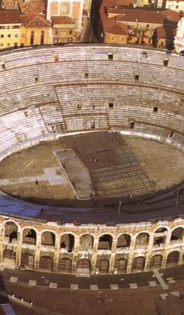 Арена в Вероне, Италия