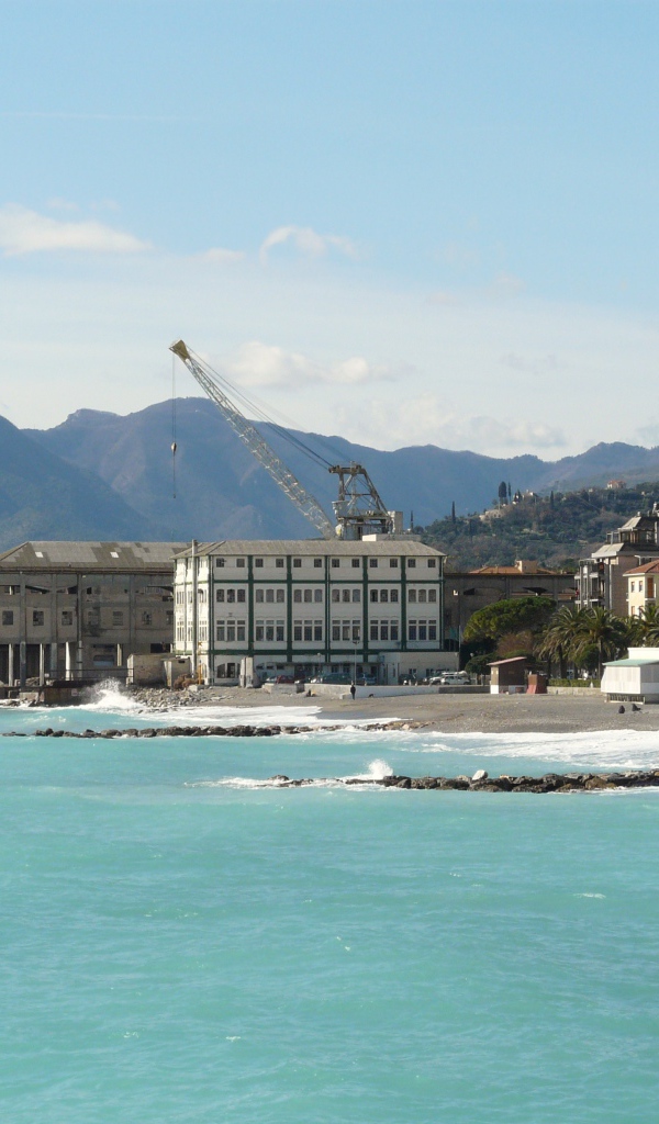 Осенний отдых на курорте в Пьетра Лигуре, Италия