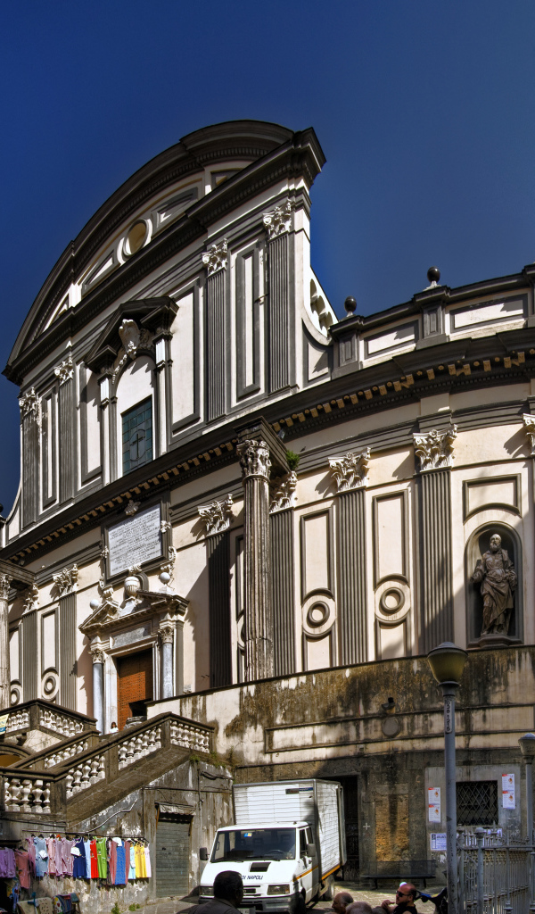 Базилика ди Сан Паоло в Неаполе, Италия