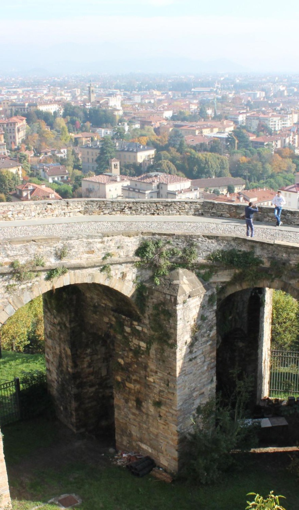 Мост в Бергамо, Италия