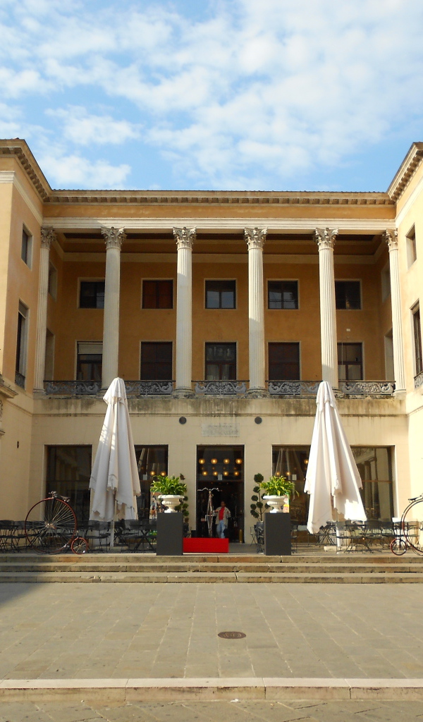 Кафе в Падуе, Италия