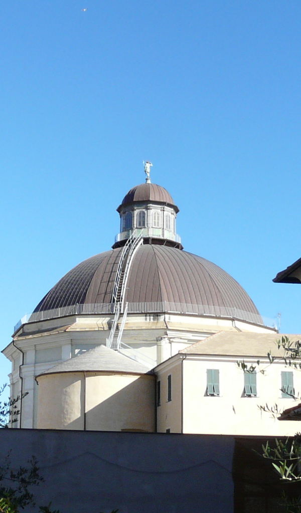 Собор в Лоано, Италия