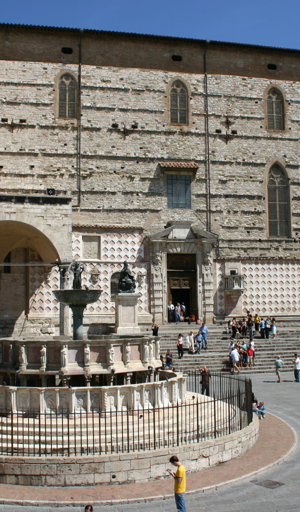 Собор в Перудже, Италия