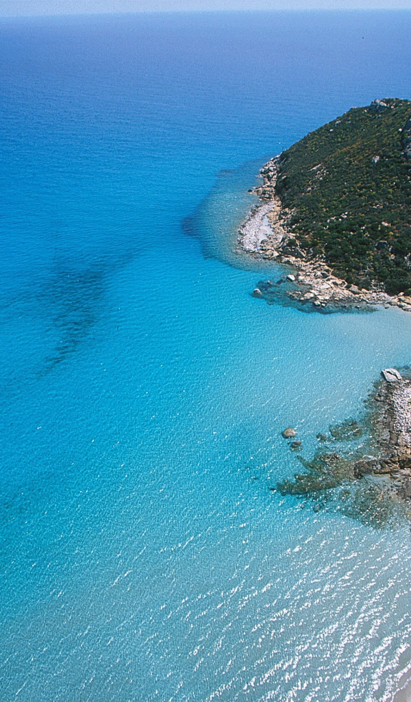 Побережье на курорте Вилласимиус, Италия