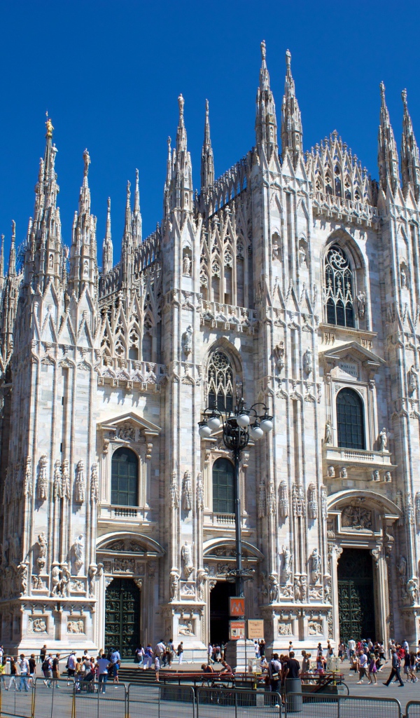 Собор Дуомо в Милане, Италия
