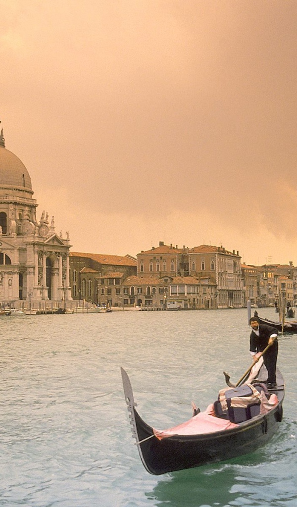 Гондольер в Венеции, Италия