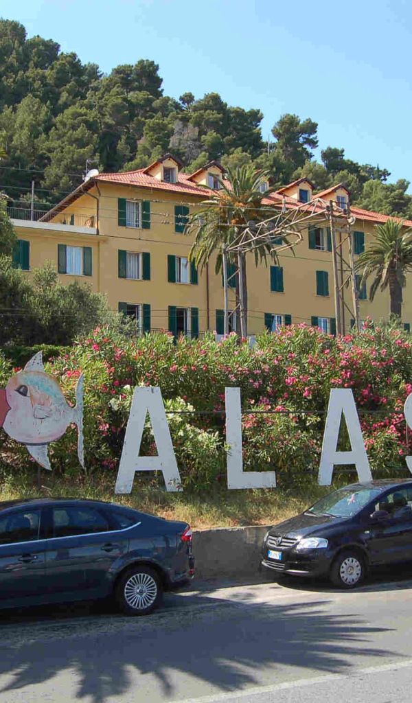 Отель на курорте Алассио, Италия