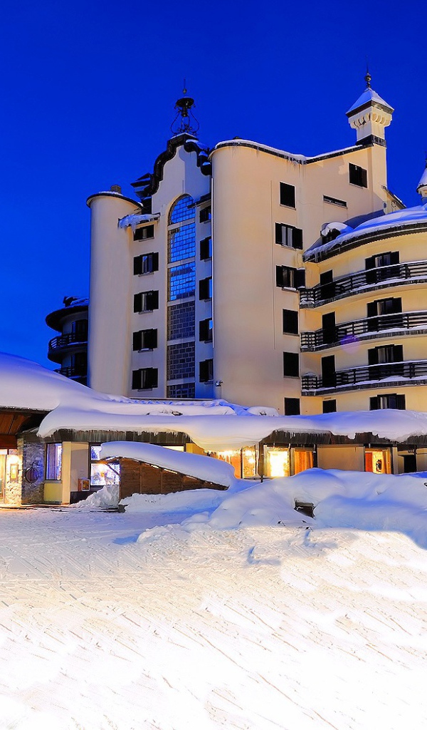 Гостиница на горнолыжном курорте Сестриер, Италия