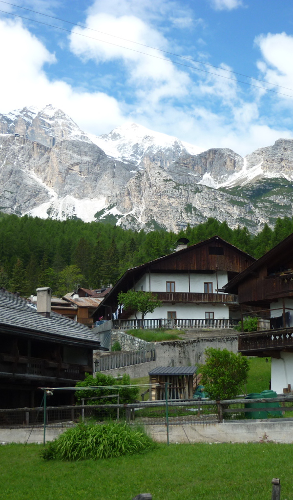 Гостиница на горнолыжном курорте Кортина д'Ампеццо, Италия