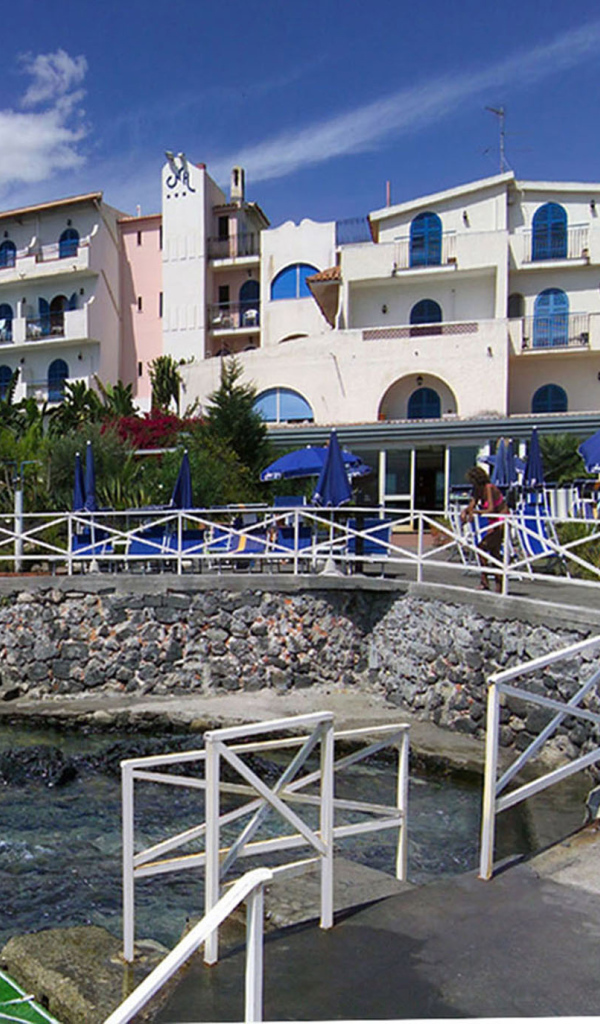 Отель на побережье на курорте Лидо ди Езоло, Италия