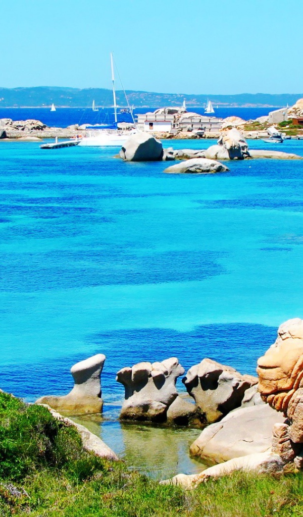 Причал на острове Сардиния, Италия