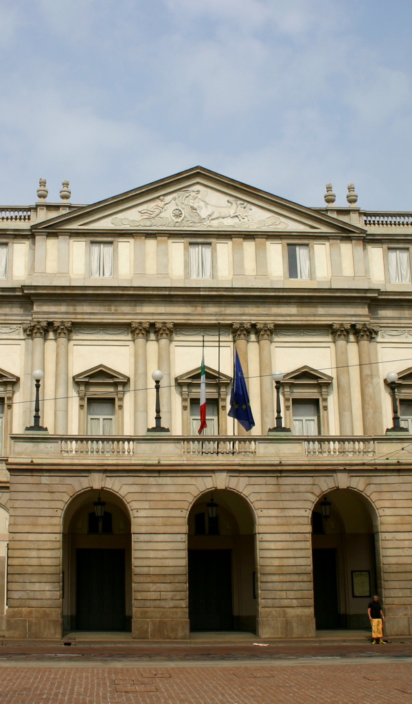 Оперный театр Ла Скала в Милане, Италия