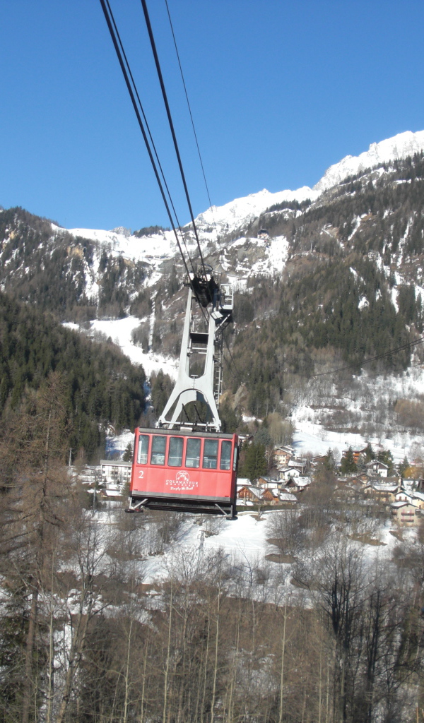 Подъемник на горнолыжном курорте Курмайор, Италия