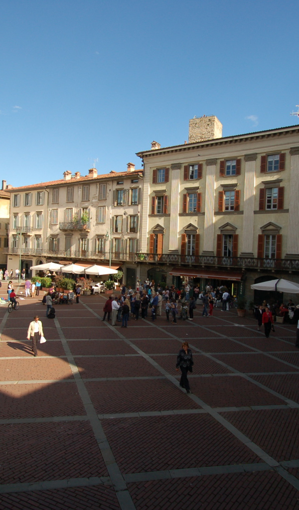 Главная площадь в Бергамо, Италия