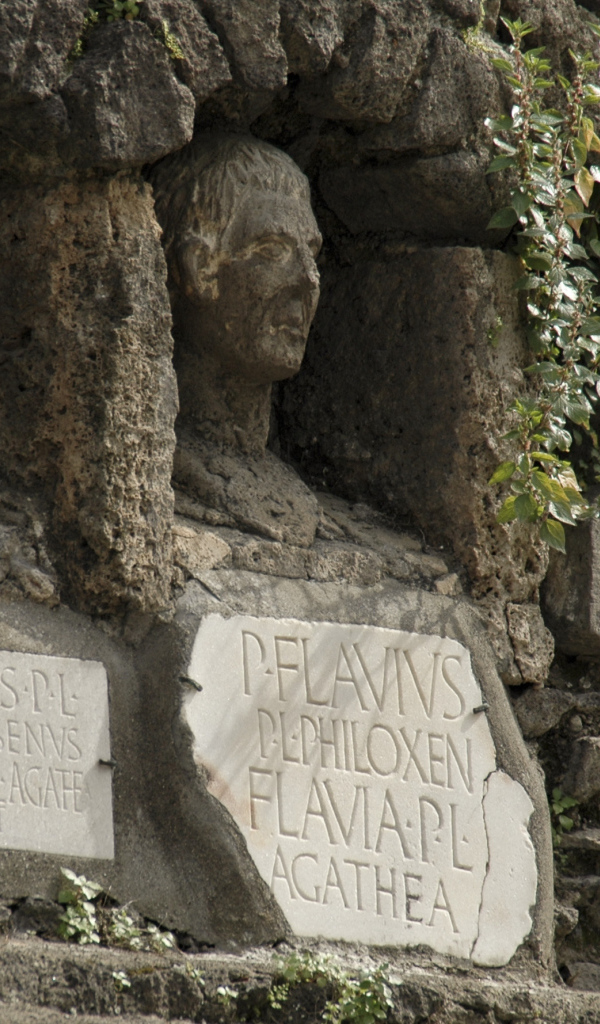 Памятники в Помпеях, Италия