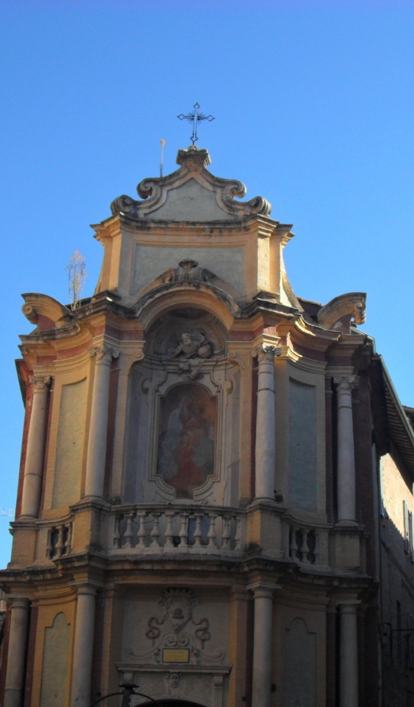 Узкие улочки в Сиене, Италия