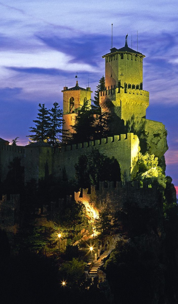 Ночные огни в Сан Марино, Италия