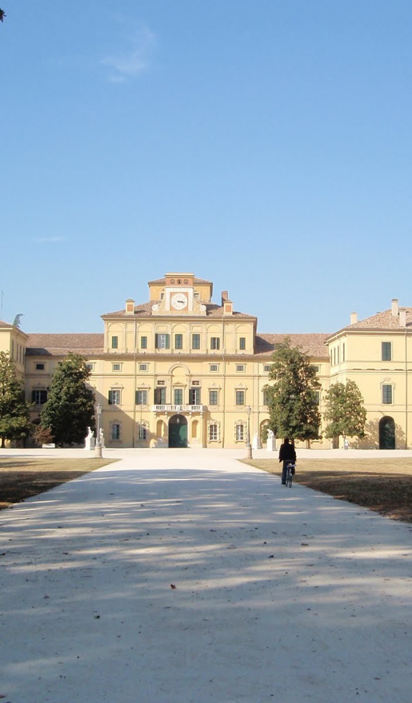 Дворец в Парме, Италия