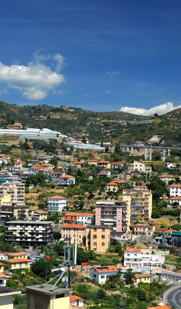 Панорама города в Сан Ремо, Италия