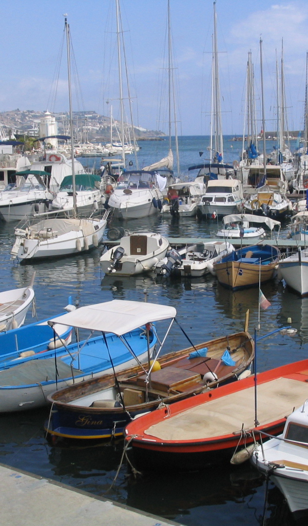 Порт в Сан Ремо, Италия