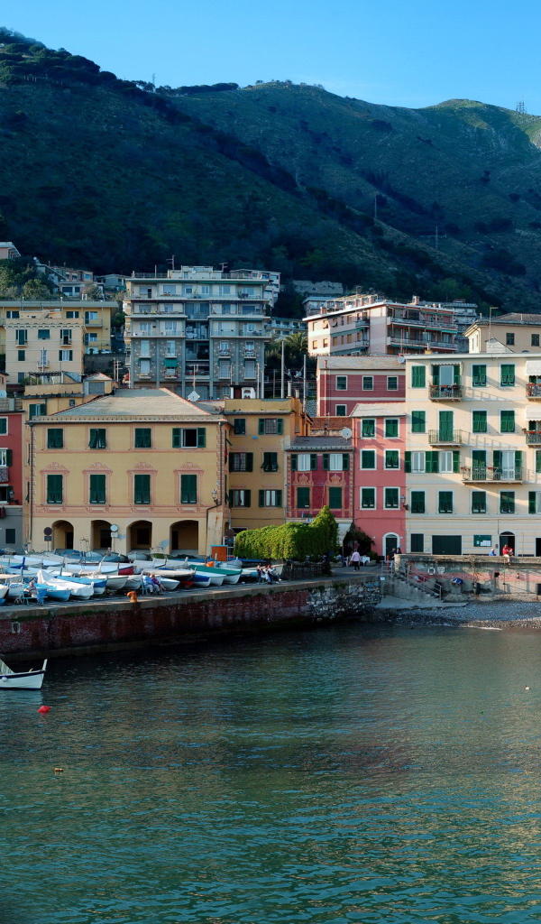 Набережная в Генуе, Италия