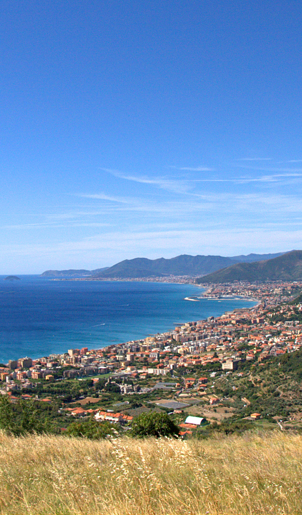 Курорт в Пьетра Лигуре, Италия